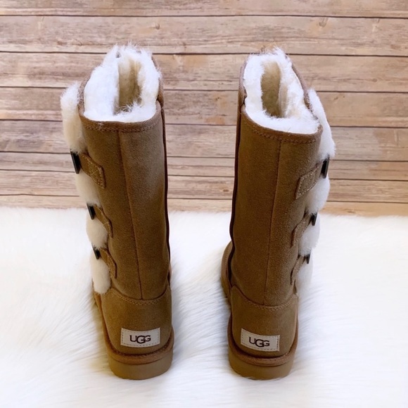 UGG Women’s Chestnut Klea Boots - Picture 5 of 8